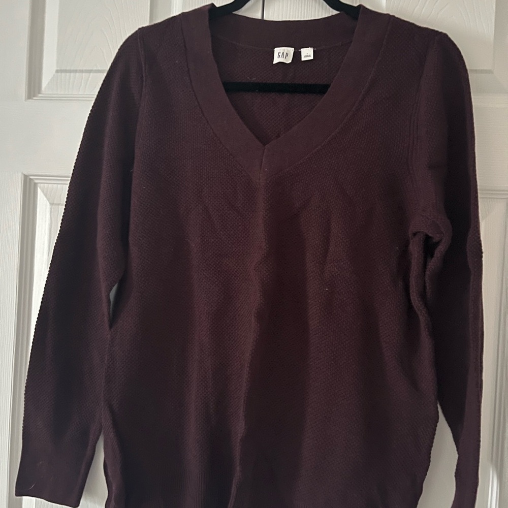 GAP Women's Sweater in Dark red